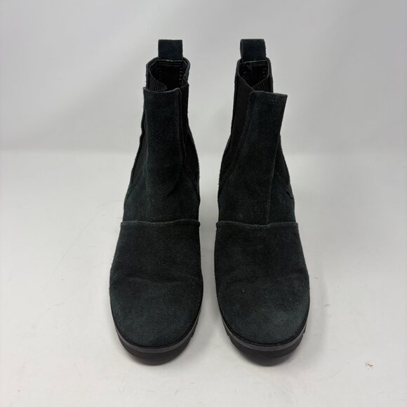 UGG Hazel Waterproof Booties suede black 8 lug sole - Picture 4 of 10